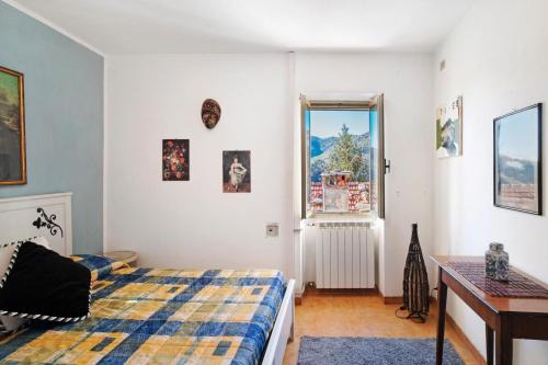 Room in the Country House