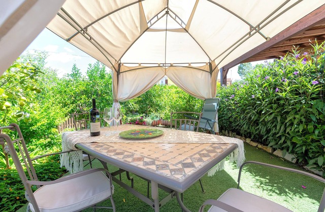 Room 'Lavanda' with Shared Terrace, Wi-Fi and Air Conditioning