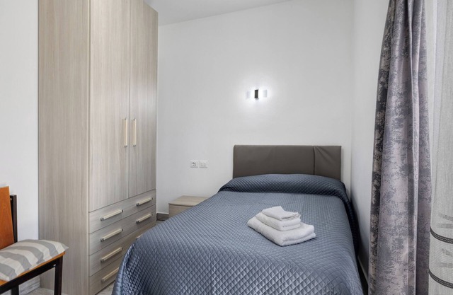 Zimmer 'Nespola' mit gemeinsamer Terrasse, Wi-Fi und Klimaanlage