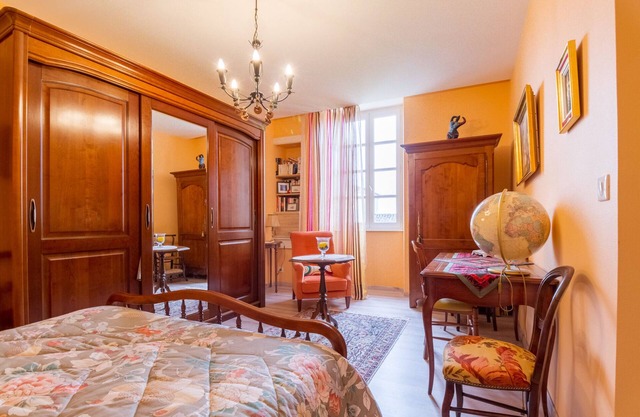 ORANGE House, Gästezimmer Saint Roch, beheiztes Hallenbad