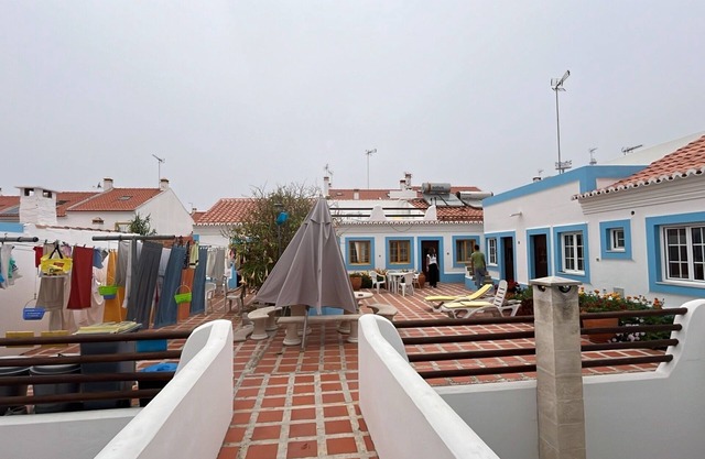 Room 'Quarto Verde Casa À Volta Pátio' with Shared Terrace, Shared Garden and Wi-Fi