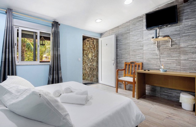 Zimmer 'Quarto 7 - Gojim Casa Rural' mit Bergblick, Gemeinschaftspool und Wi-Fi