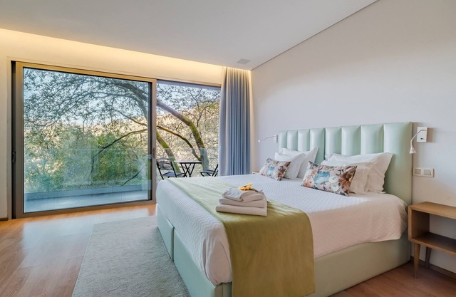 Zimmer 'Quarto Queen 1 - Oak Nature' mit Gemeinschaftspool, gemeinsamer Terrasse und Wi-Fi
