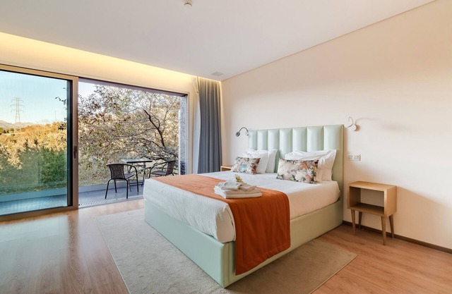 Zimmer 'Queen 4 - Oak Nature' mit Gemeinschaftspool, Gemeinschaftsterrasse und Wi-Fi
