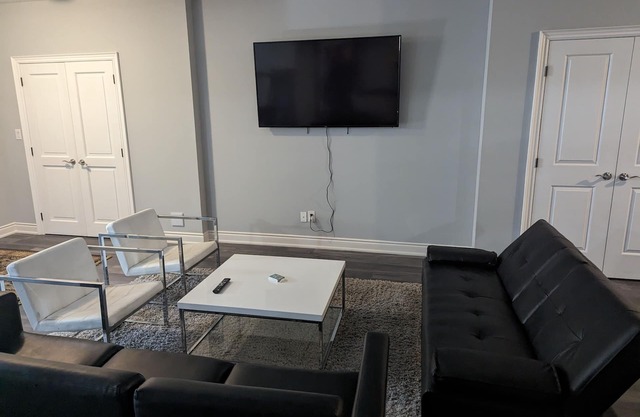 Room Rental in Large Grimsby Home by the Lake