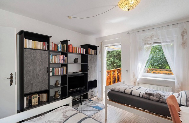 Zimmer '8' mit privater Terrasse und WLAN