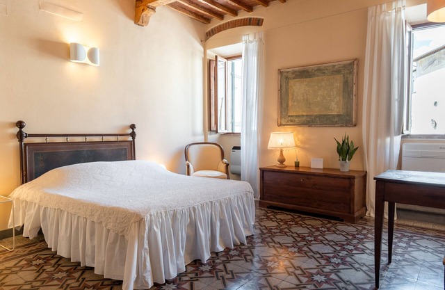 Room 'Stanza Della Guglia' with Wi-Fi and Air Conditioning