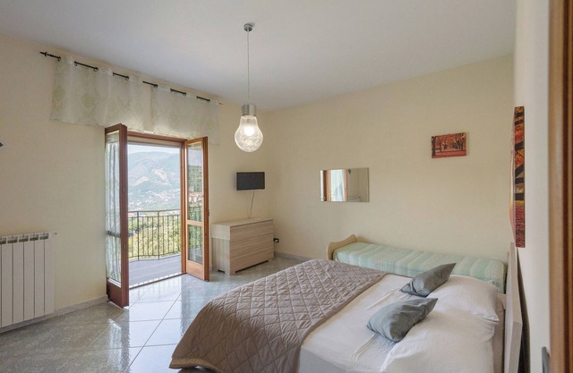 Zimmer 'Tripla Con Vista Montagna' mit Bergblick, Gemeinschaftsgarten und Wi-Fi