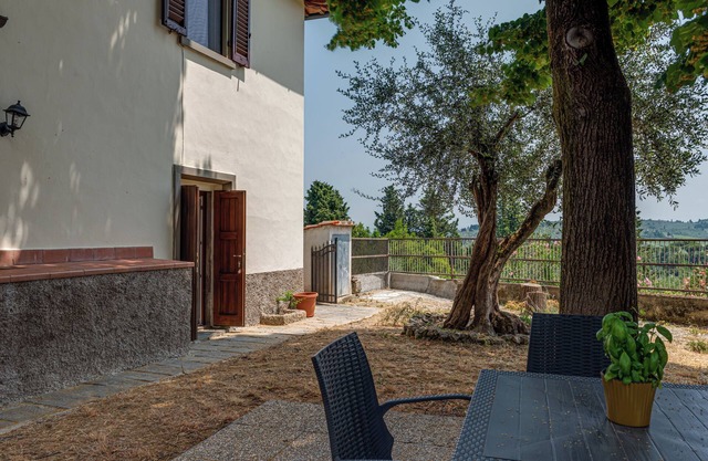 Zimmer 'Ulivo Con Giardino' mit Bergblick, Wi-Fi und Klimaanlage