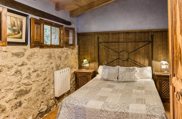 Room 'Ull De Llebre' with Mountain View, Shared Pool and Shared Terrace