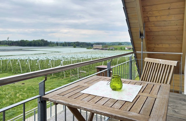 Zimmer 'Waldzimmer' mit privatem Balkon, Gemeinschaftsgarten und Wi-Fi