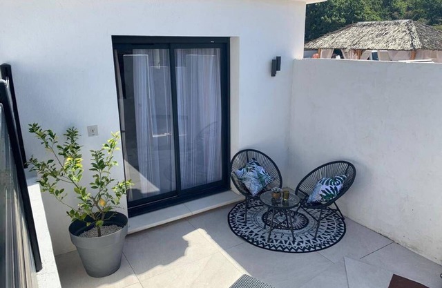 Room with private terrace and TEMPUR bedding, SWIMMINGPOOL ACCESS