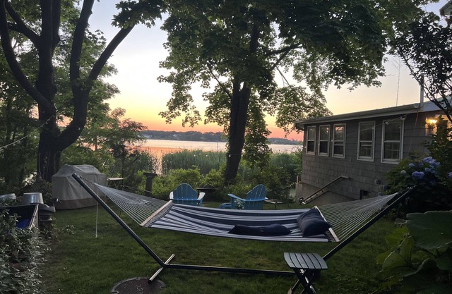 Room3, best waterfront view +shared bath, bikes+kayaks