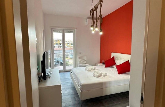 Rooms in apartment a stone's throw from the sea