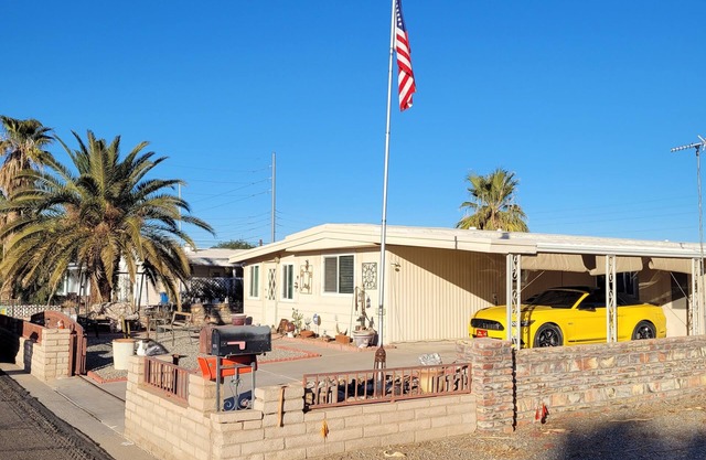 Roomy 2 bedroom home with Az.room. WiFi, Hi-Fi, Air Condition playhouse in Yuma