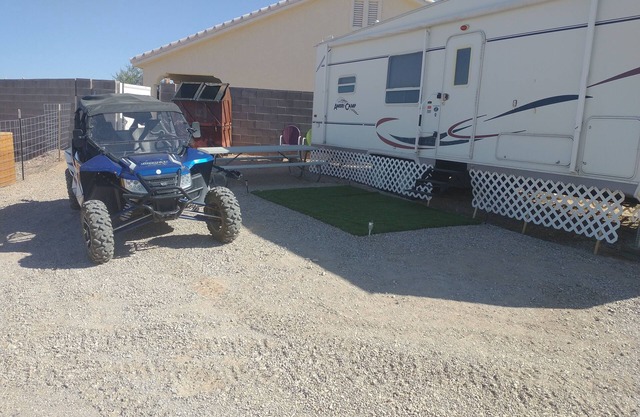 Roomy Bear Cave RV in the Desert in Marvelous Scenic, Arizona