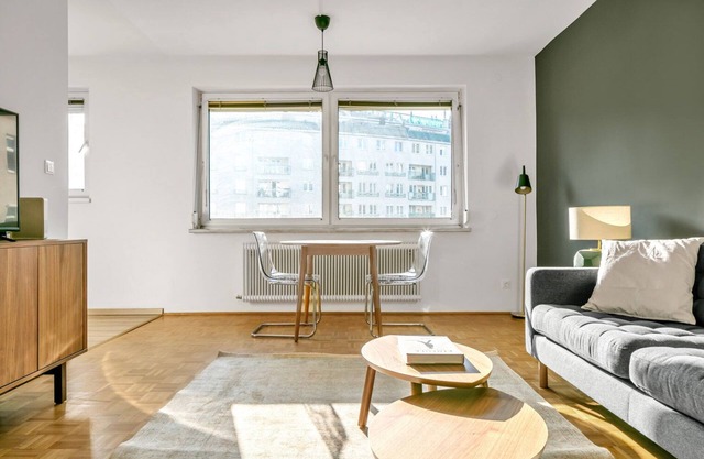 Roomy Landstraße 1BR w/ Elevator, near Metro U3, by Blueground