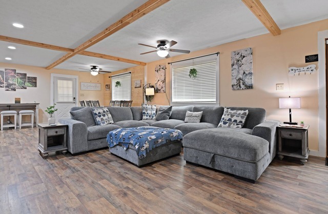 Hocking Hills- Great Fall Rates-No Pet Fee