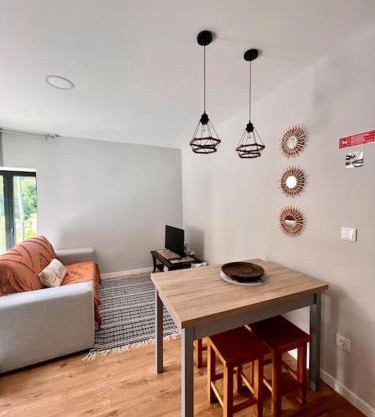 Roots Guesthouse- B