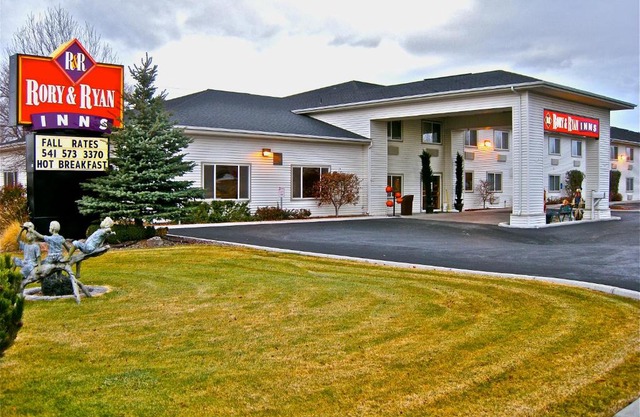 Rory & Ryan Inn