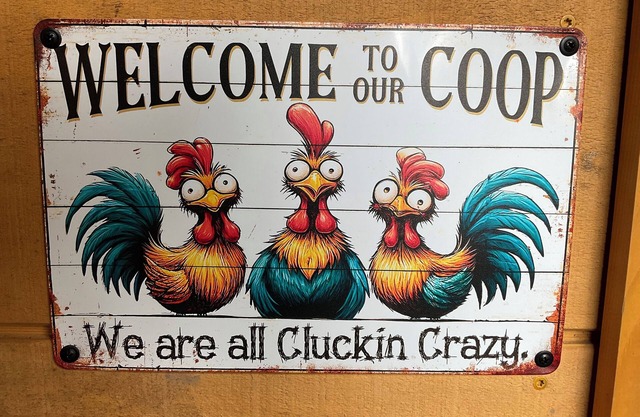 Roscoe Coop Clucking Crazy Hut
