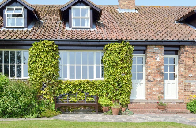 3 bedroom accommodation in Scalby, near Scarborough