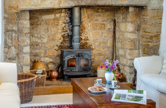 Rose Cottage - Powerstock