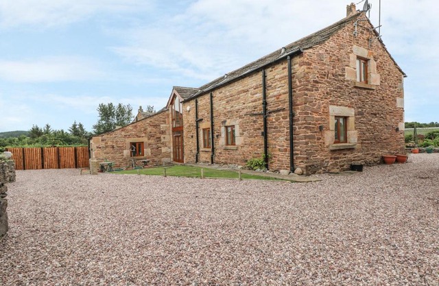 Rose Hips Barn