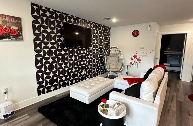 Roseate 2BR Downtown