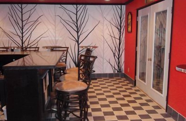 Roseau Motel and Diner
