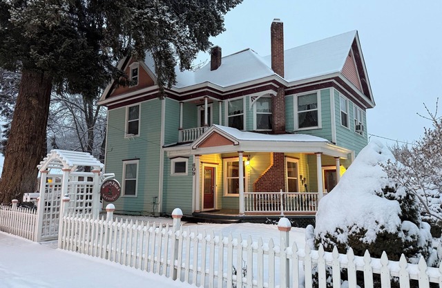Roseberry House Bed & Breakfast