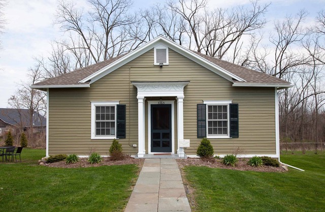 Rosehill Cottage Lake Views & Mansion Grounds