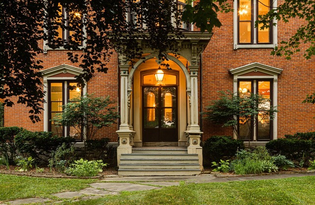 Rosemont Inn Bed & Breakfast