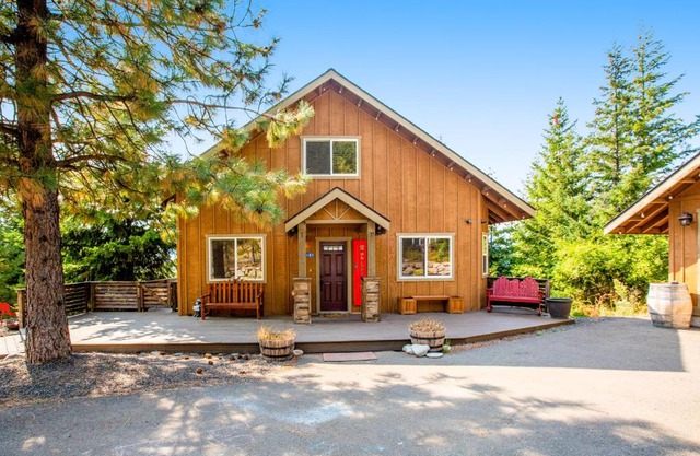 Roslyn Ridge Retreat