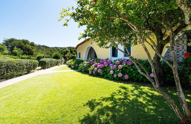 Rotonda Cottage 33 - moderne Wohnung mit Pool in Baja Sardinia