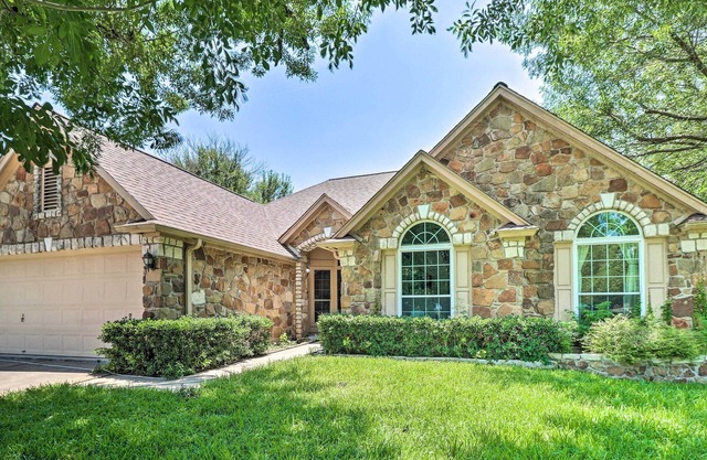 NEW! Round Rock Family Home: Large Yard, By Trails