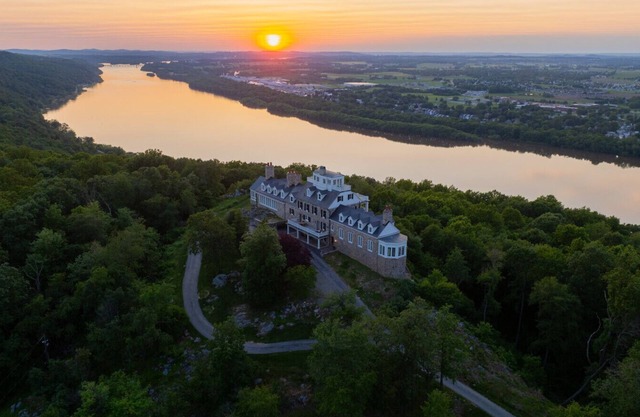 Roundtop Mansion Breathtaking View indoor Pool