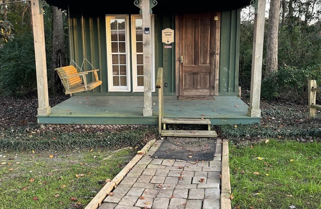 Row Cottages Mossy Oak Cottage