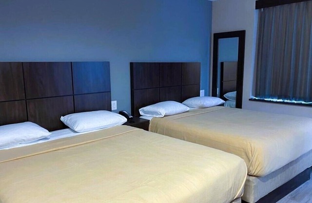 Royal Hotel Bronx