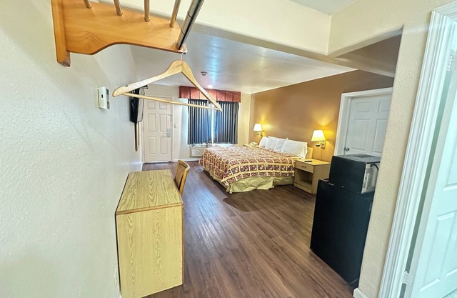 ROYAL INN