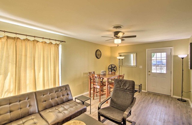 Royal Oak Hideaway: 15 Mi to Downtown Detroit!