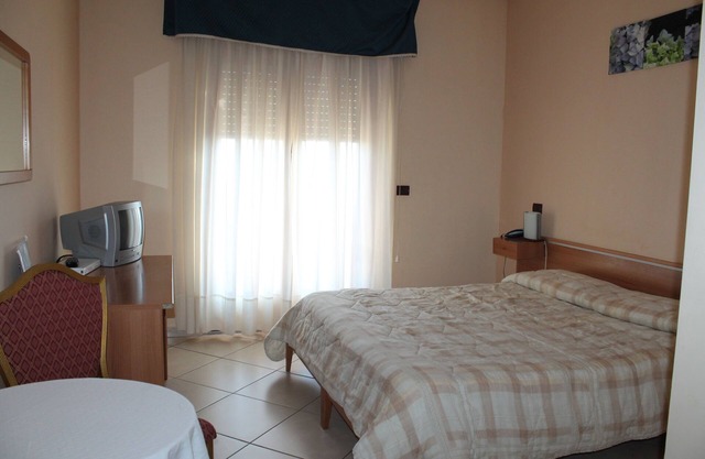KÖNIGLICHES ZIMMER MIT BALKON - KÖNIGLICHES HOTEL