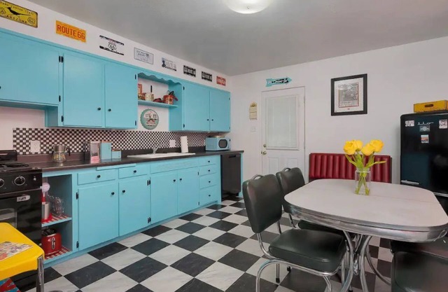 RT 66 mid-Century home with hip-retro vibes.