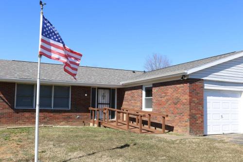 Rt. 682 Athens, 3 Queen bedrooms, 2 baths, Wi-Fi
