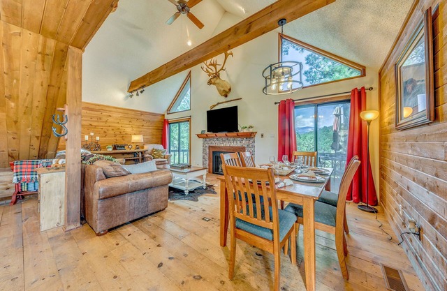 Ruidoso Cabin w/ Deck + Views: 4 Mi to Winter Park
