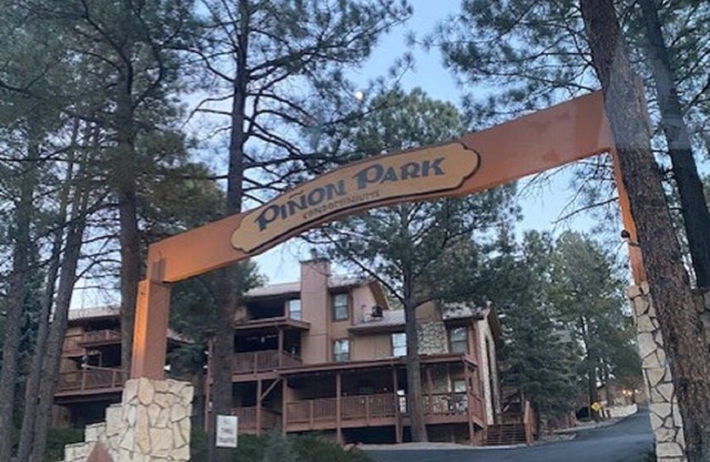 Ruidoso NM 4/3.5 Mountain Retreat w/ Game Room/Pool Table, and Close to Golf/Ski