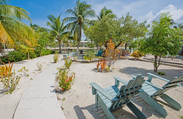 Rum Sands-A Charming Luxury Cottage Nur wenige Schritte von Rum Point