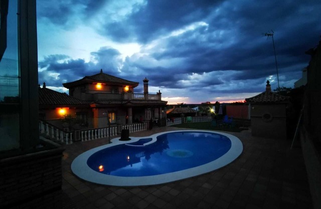 RURAL HOUSE Paddle-Tennisplatz, Pool und Grill
