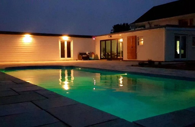 Rural Farmhouse with Swimming Pool Getaway