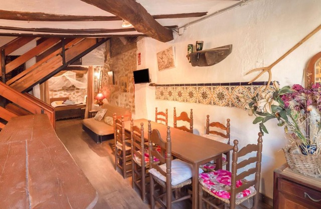 Rural Holiday Home in Tolva near near Mont Rebei Lake